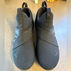 Puma slip on runners
